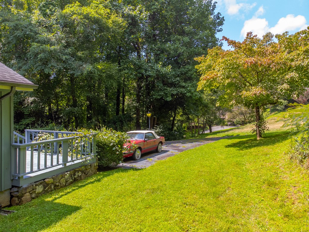 1040 Kitchens Branch Rd