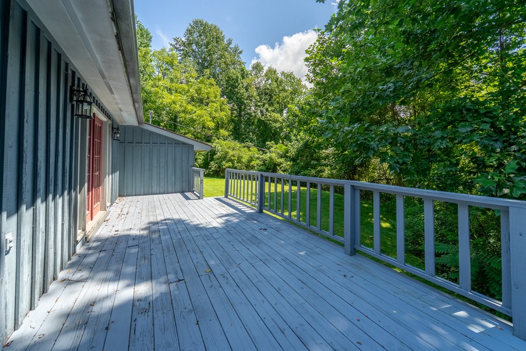 1040 Kitchens Branch Rd