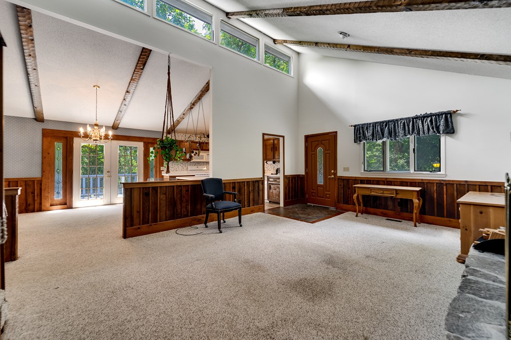 1040 Kitchens Branch Rd