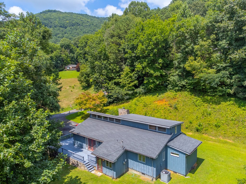 1040 Kitchens Branch Rd