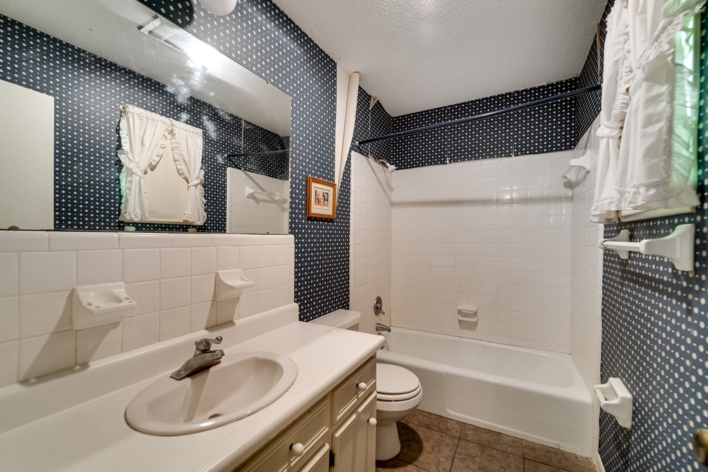 1040 Kitchens Branch Rd