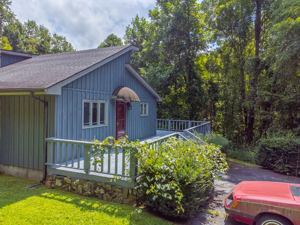 1040 Kitchens Branch Rd