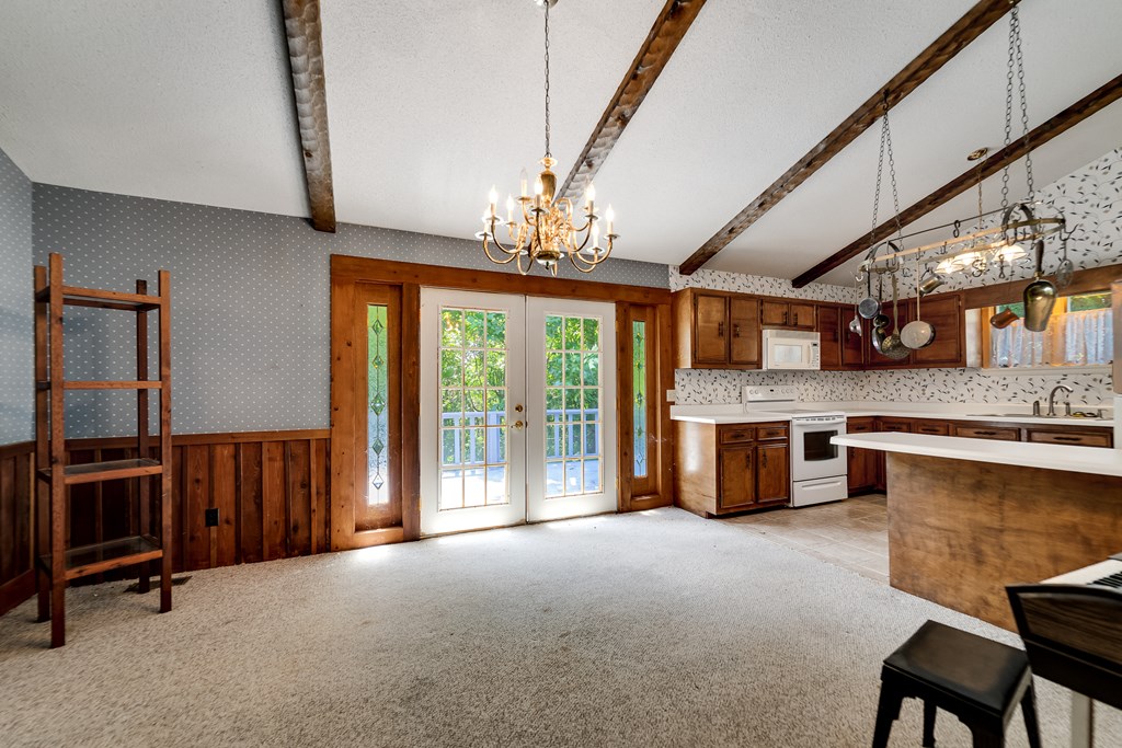 1040 Kitchens Branch Rd