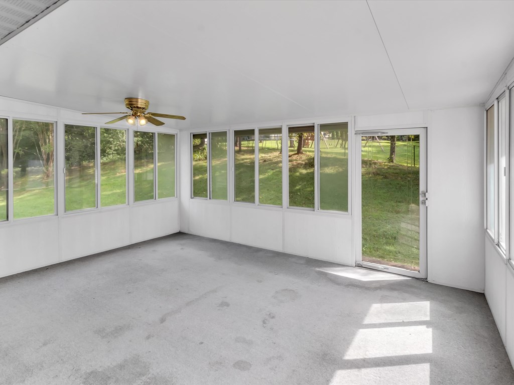 1695 Skyland Drive, Sylva