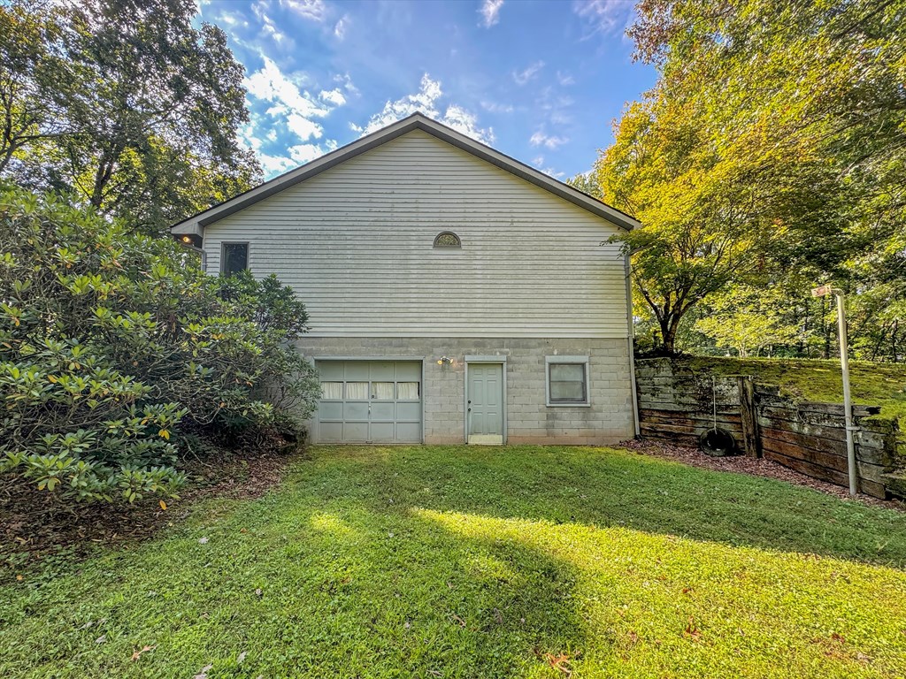 1695 Skyland Drive, Sylva
