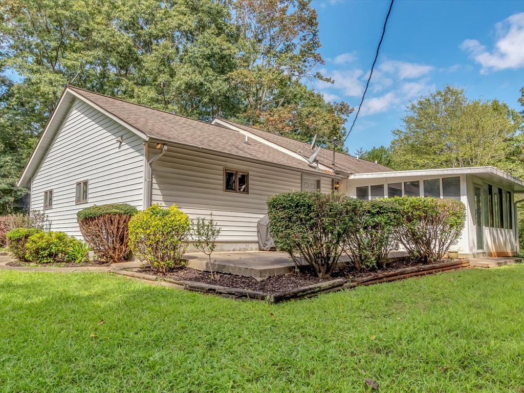 1695 Skyland Drive, Sylva