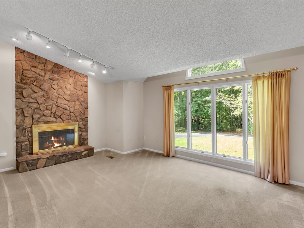 1695 Skyland Drive, Sylva