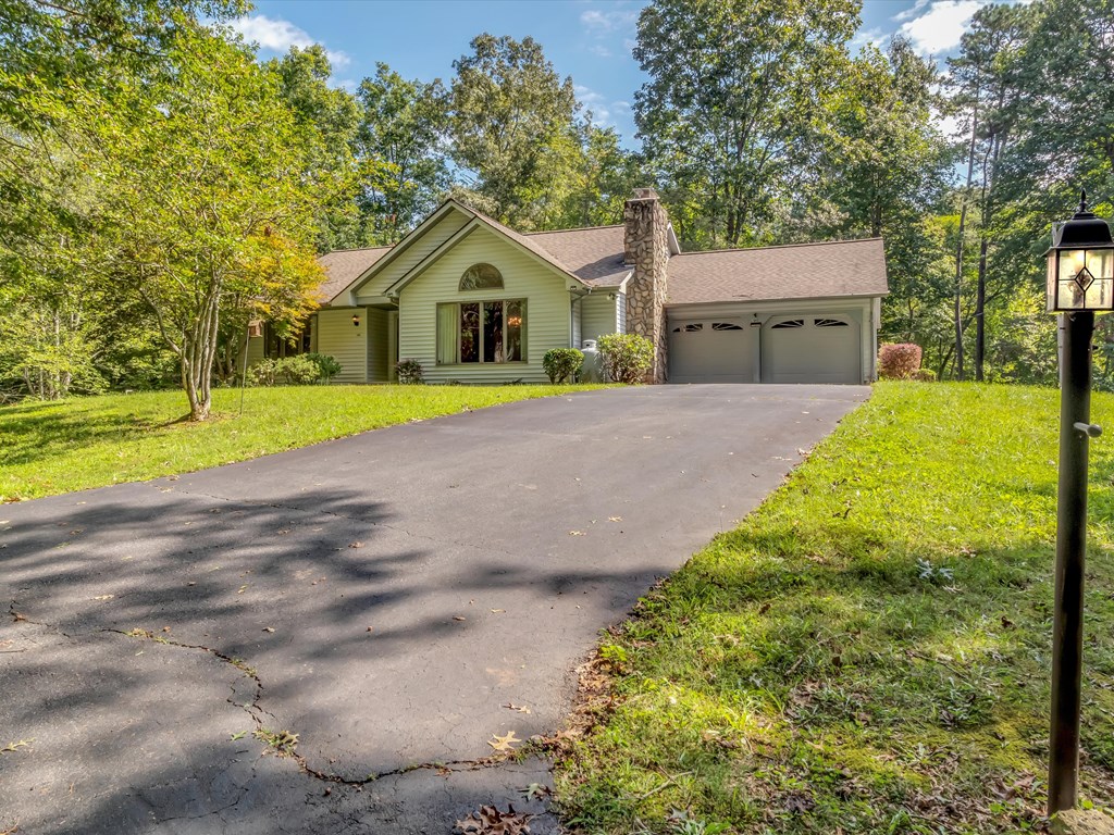 1695 Skyland Drive, Sylva