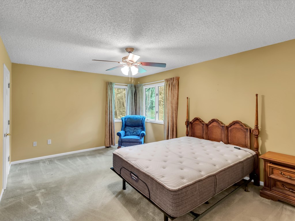 1695 Skyland Drive, Sylva