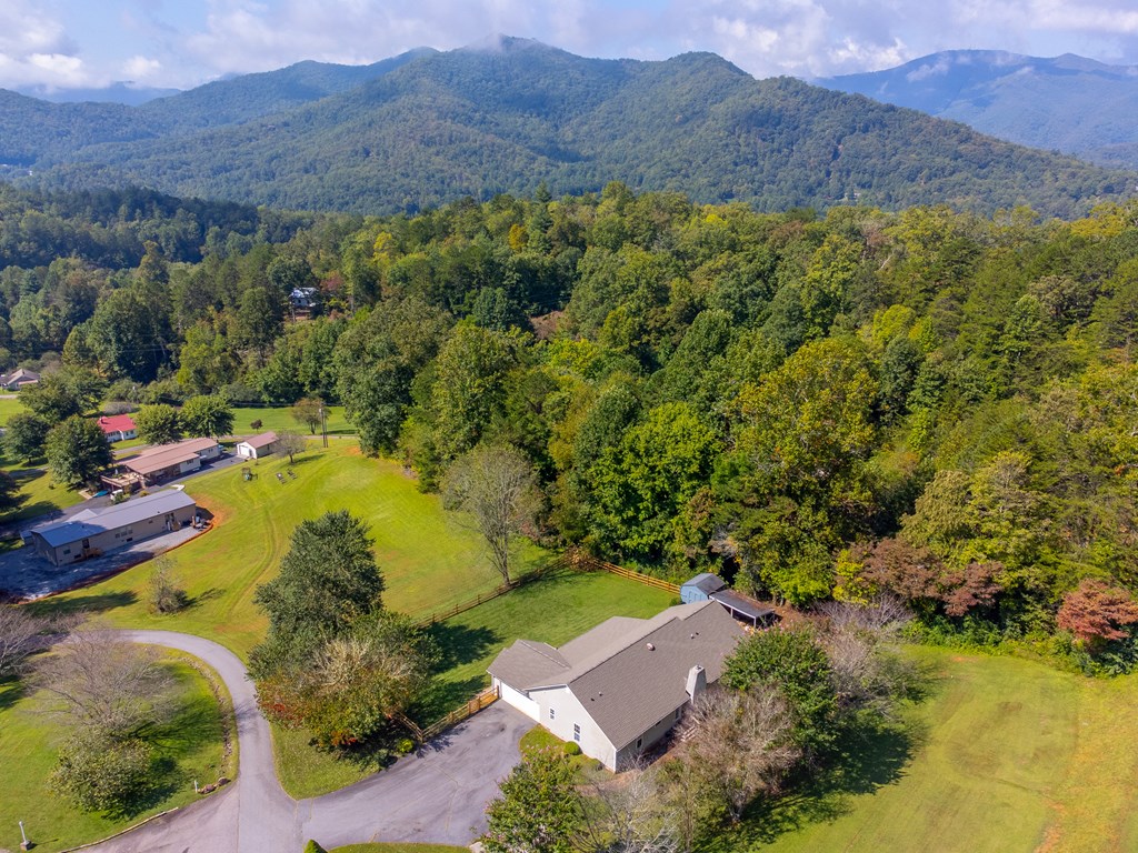 1061 Calvary Church Rd