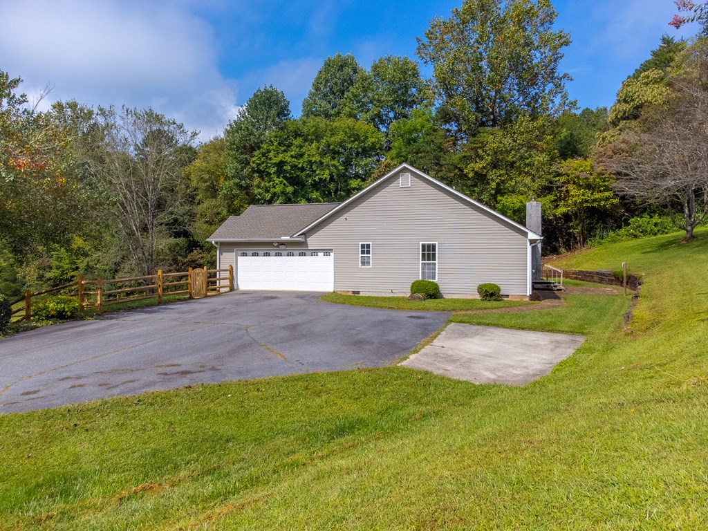 1061 Calvary Church Rd