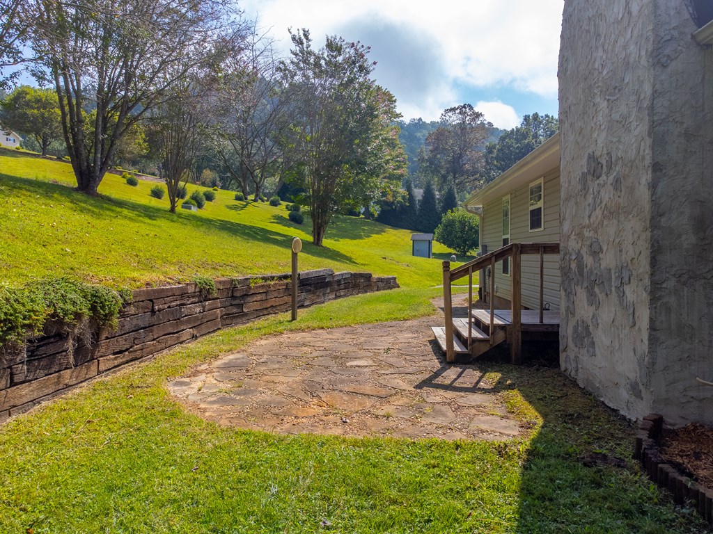 1061 Calvary Church Rd