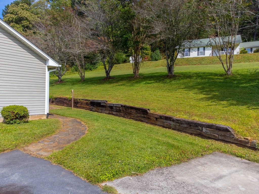 1061 Calvary Church Rd