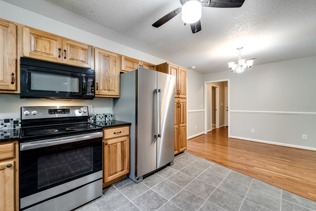 1061 Calvary Church Rd