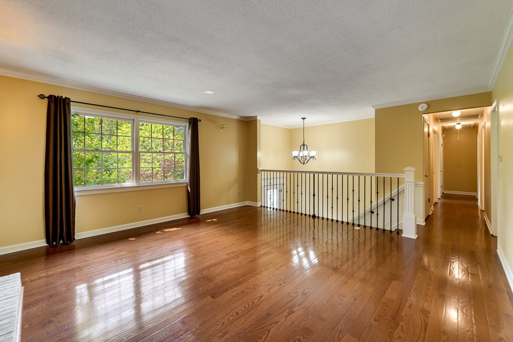 1168 N Country Club Dr