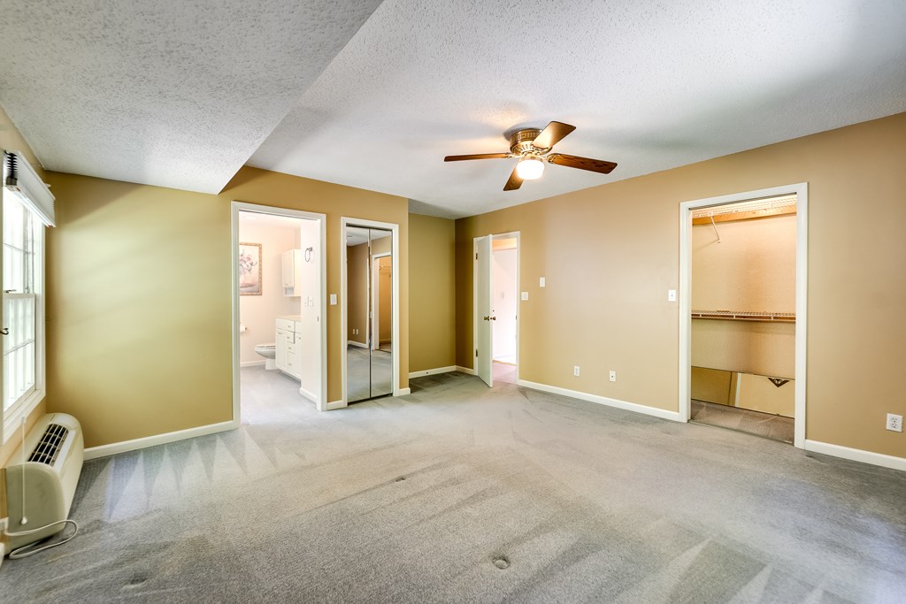 1168 N Country Club Dr