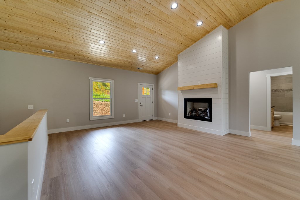 33 Gracie Rose Street