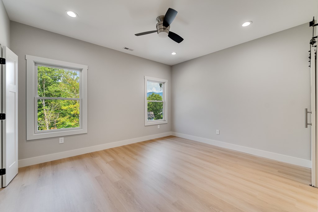 33 Gracie Rose Street