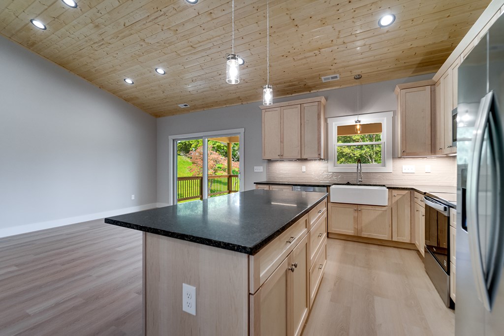 33 Gracie Rose Street