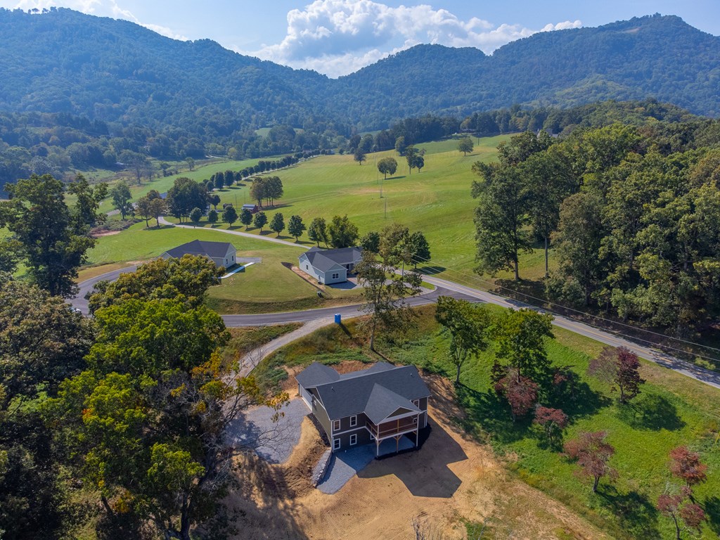 33 Gracie Rose Street