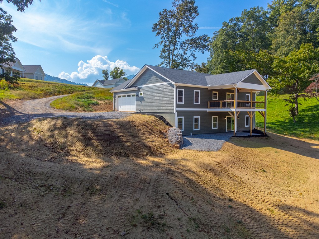 33 Gracie Rose Street