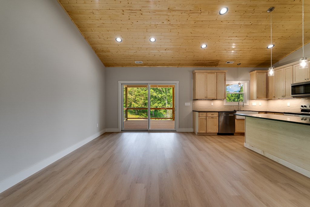 33 Gracie Rose Street