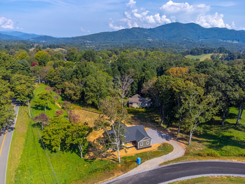 33 Gracie Rose Street