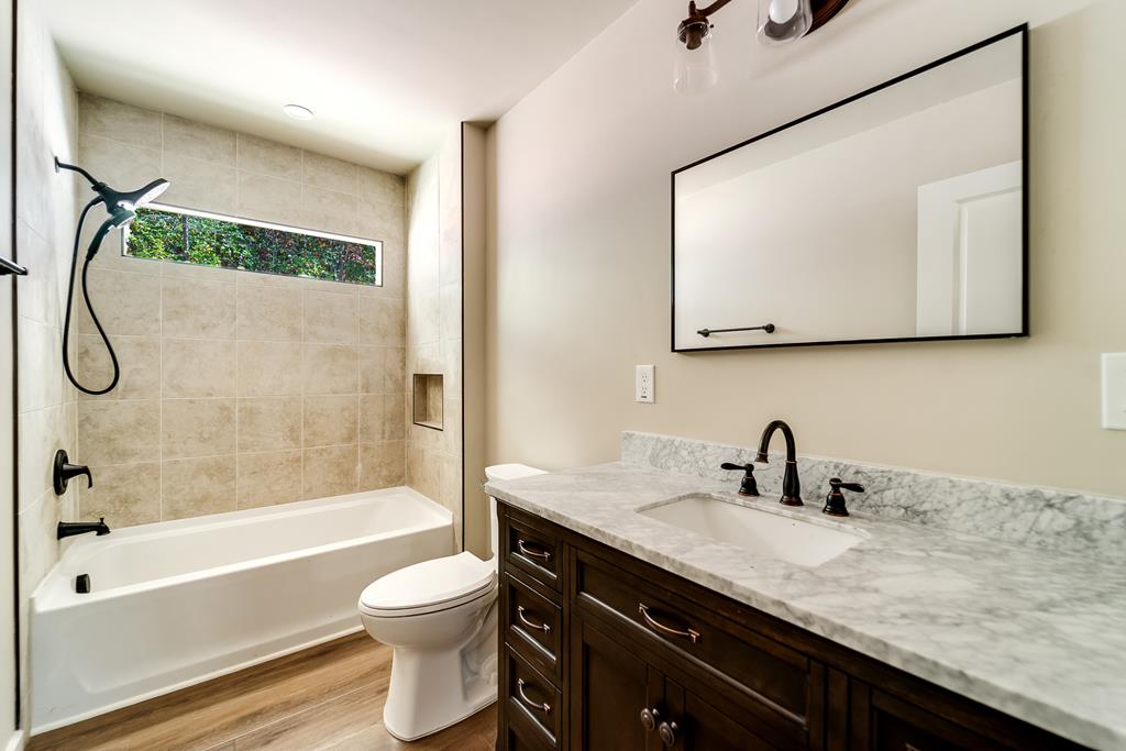 241 Fallen Oak Dr, Sylva