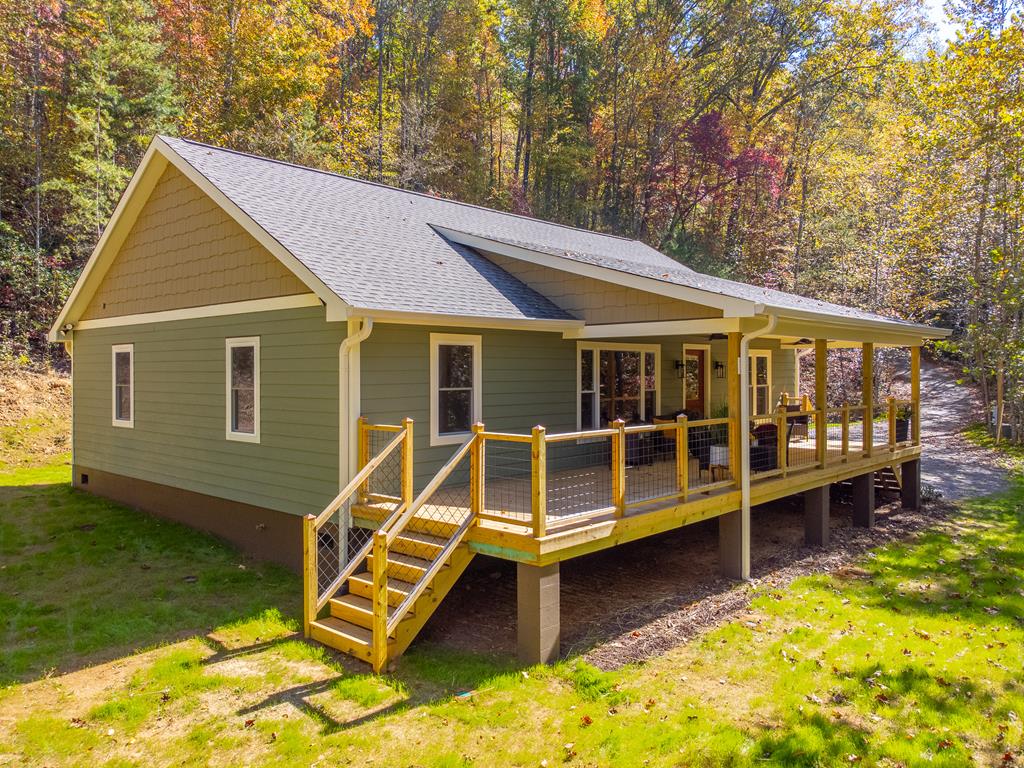 241 Fallen Oak Dr, Sylva