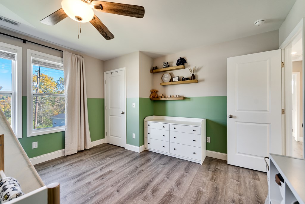 955 N Canton Rd, Canton