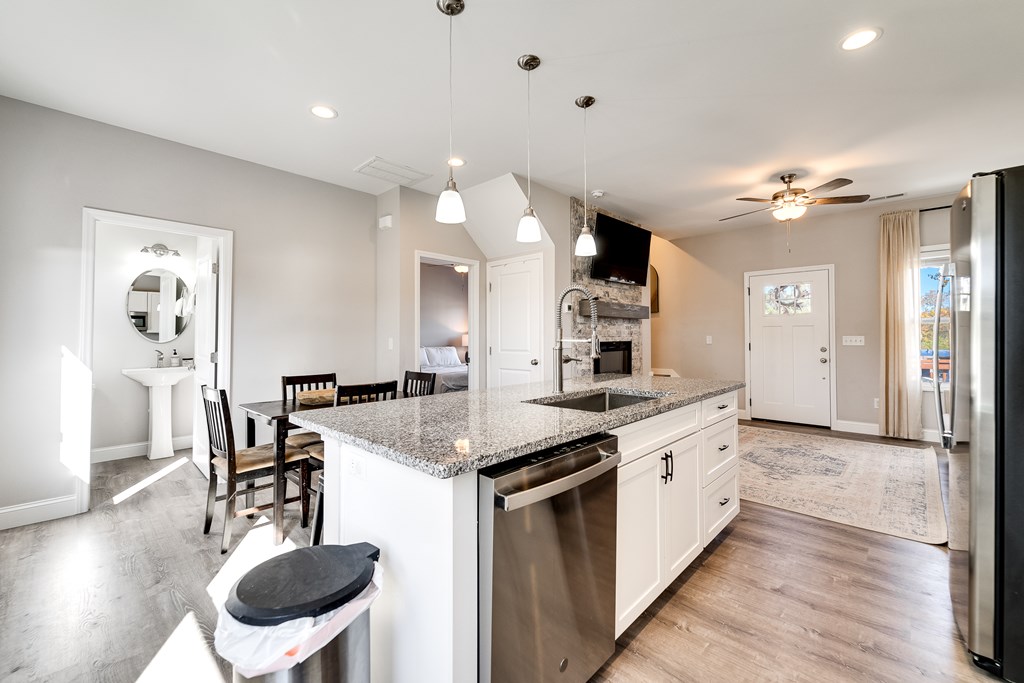 955 N Canton Rd, Canton