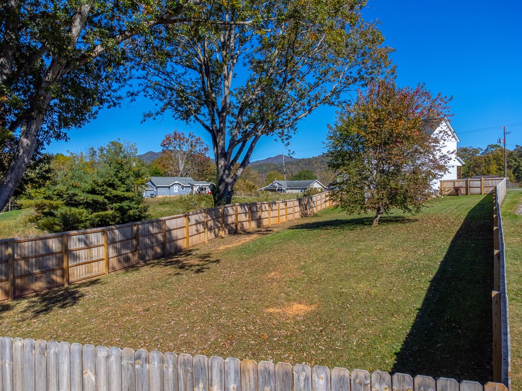 955 N Canton Rd, Canton