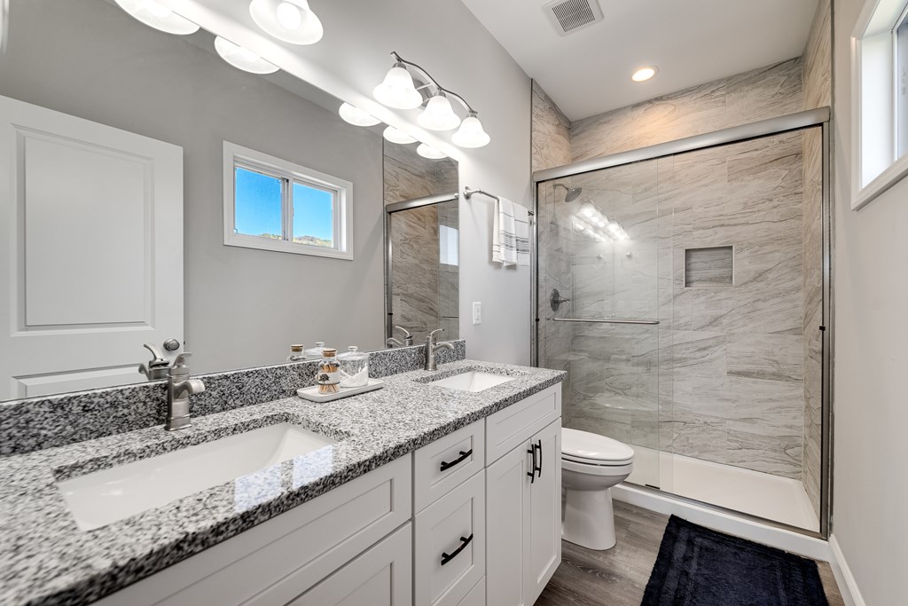 955 N Canton Rd, Canton