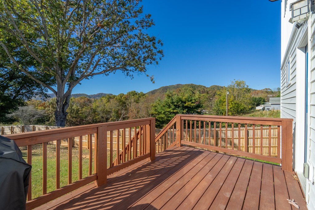 955 N Canton Rd, Canton