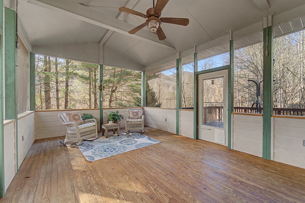 1037 N Country Club Dr