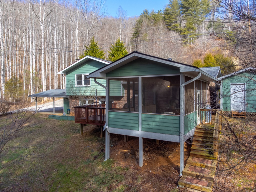 1037 N Country Club Dr