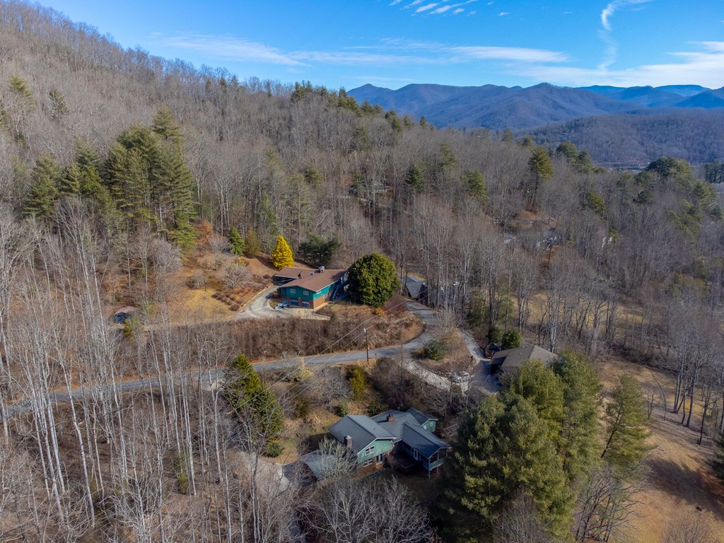 1037 N Country Club Dr