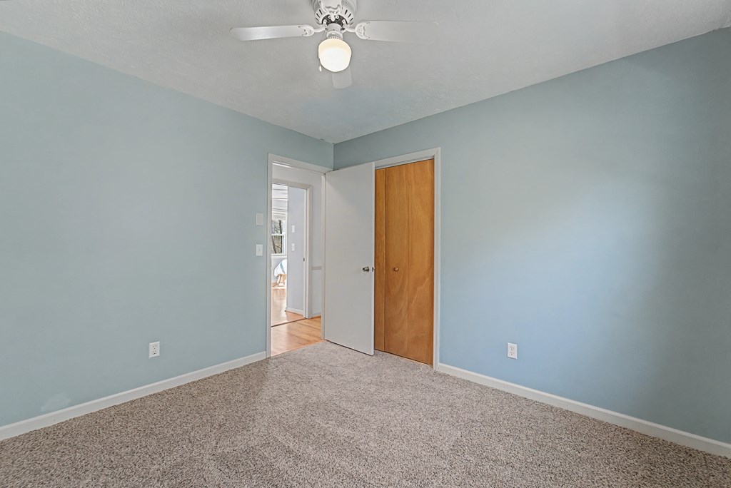 1037 N Country Club Dr