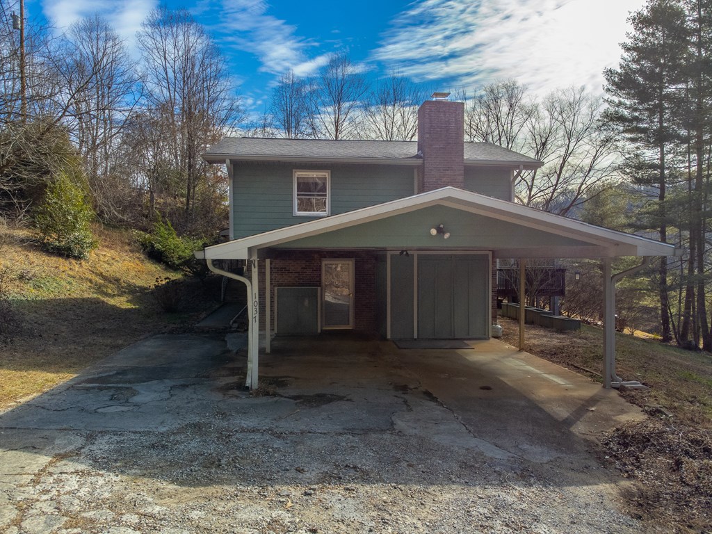 1037 N Country Club Dr