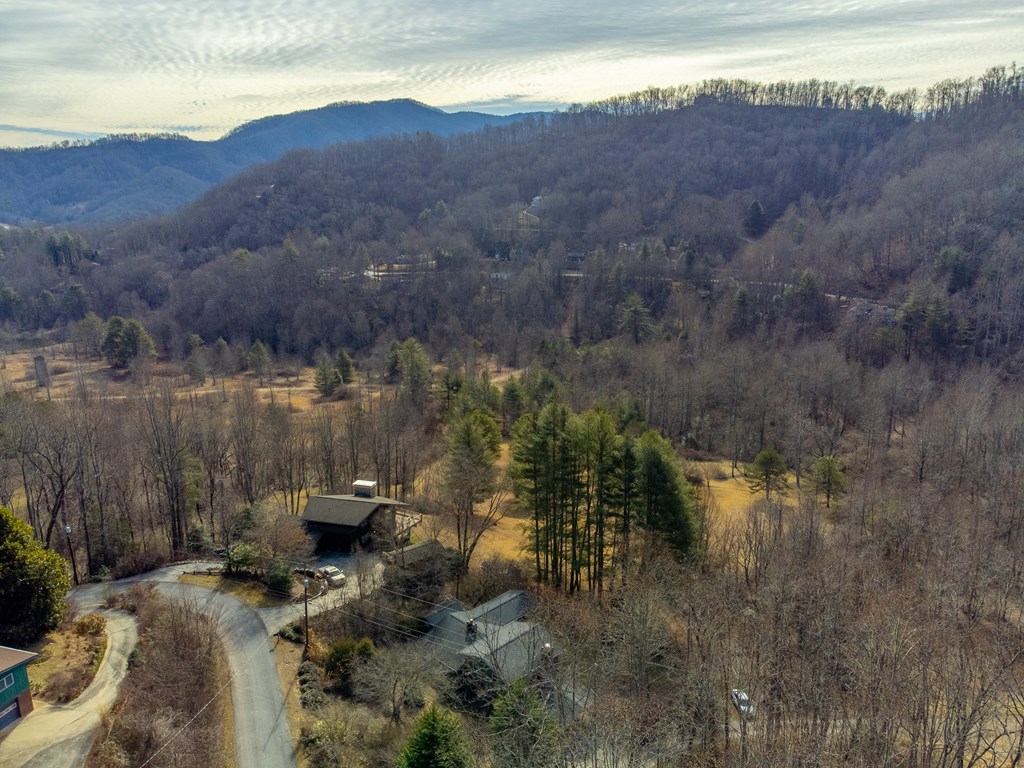 1037 N Country Club Dr