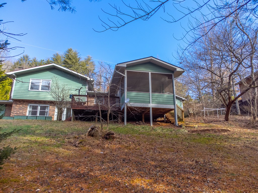 1037 N Country Club Dr