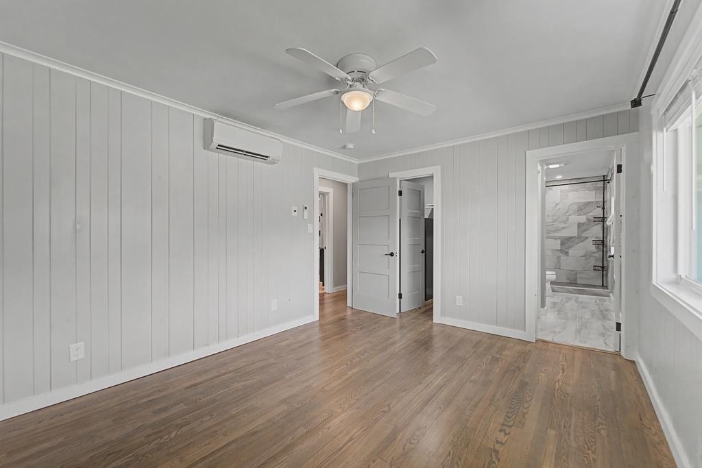 240 N Country Club Dr