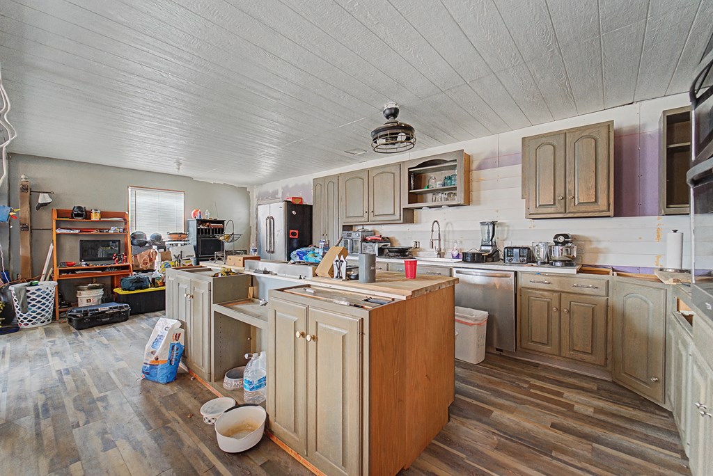 180 Walden Pond Rd