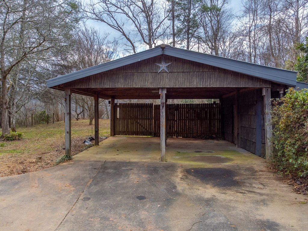 401 S Country Club Dr