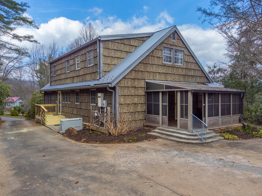 401 S Country Club Dr