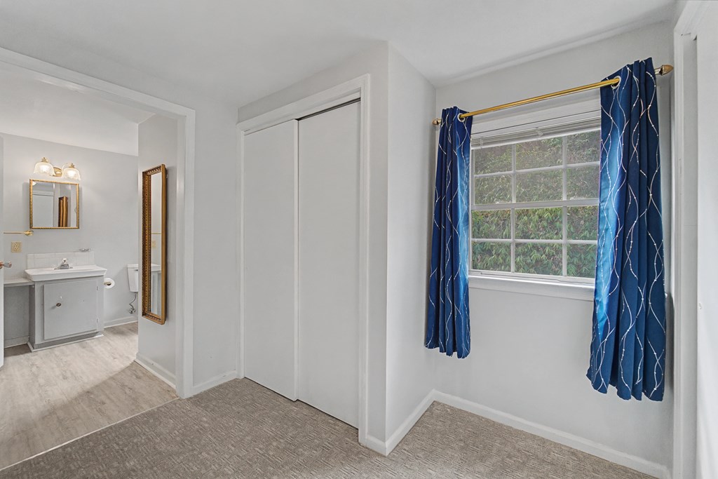 401 S Country Club Dr