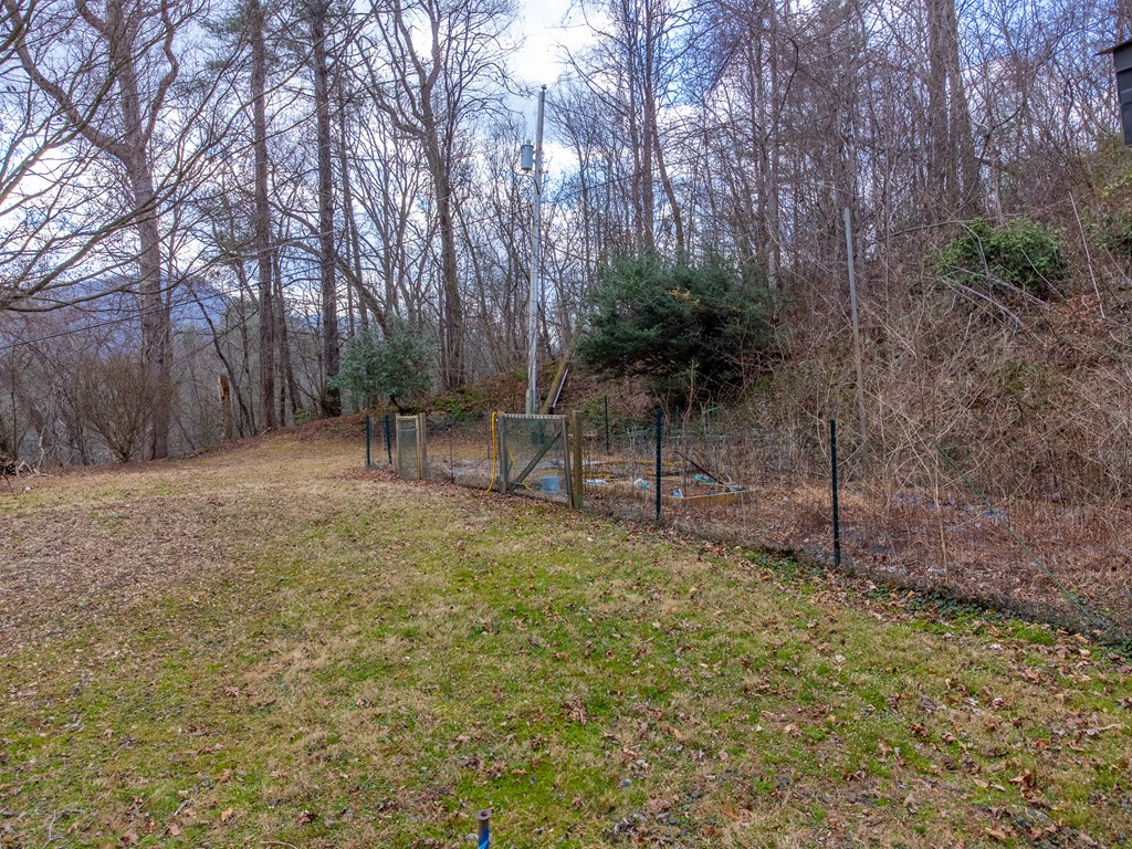 401 S Country Club Dr