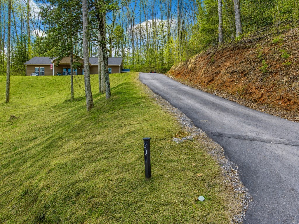 201 Woodhaven Estates