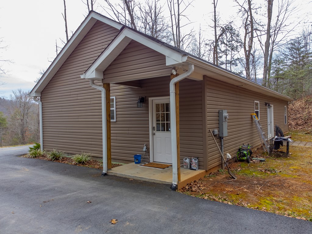 201 Woodhaven Estates