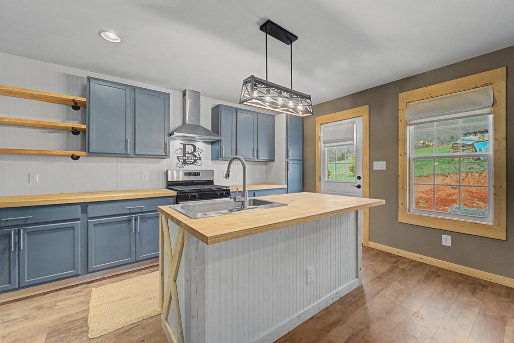 3240 Old Henson Cove